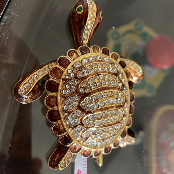 Large Beautiful Turtle Rhinestone Brooch. - Picture 11 of 11